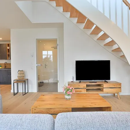 Strandhaus Penthouse Seeblick アパート